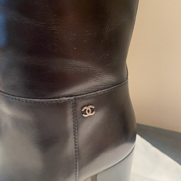 CHANEL Boots - Picture 4 of 16